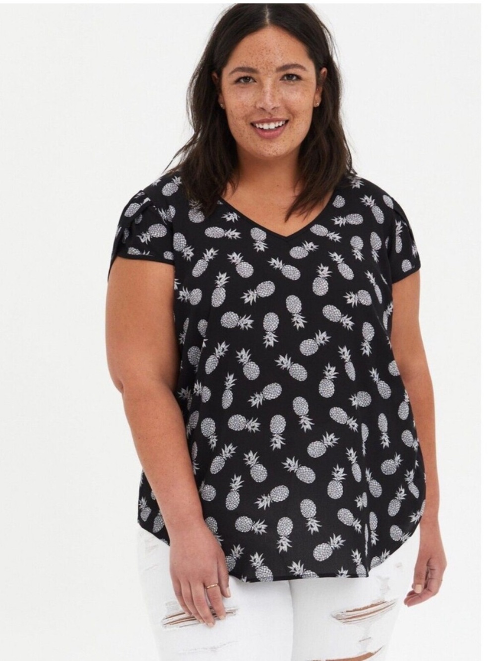 Torrid Black Pineapple Georgette Print V-Neck Blouse EUC